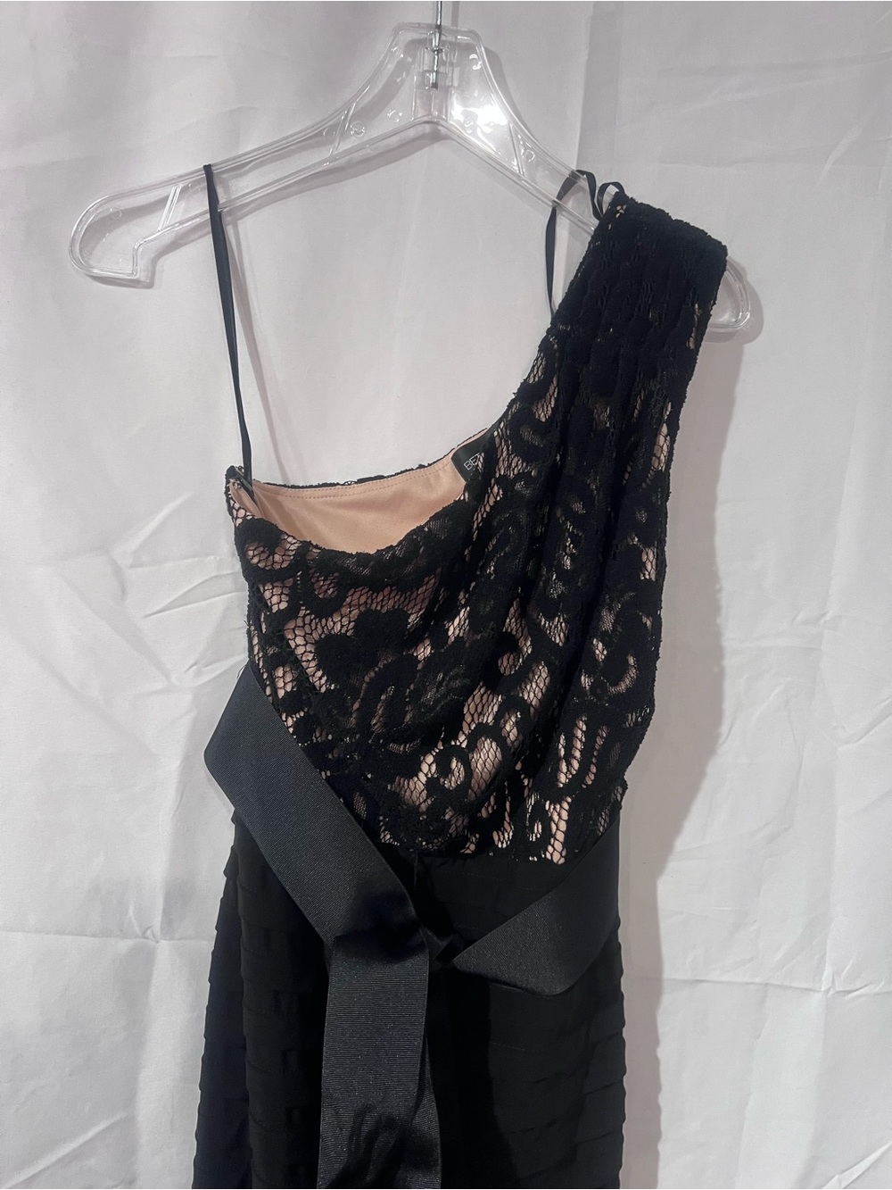 Betsy & Adam Black One-Shoulder Lace Evening Gown - Picture 2 of 5